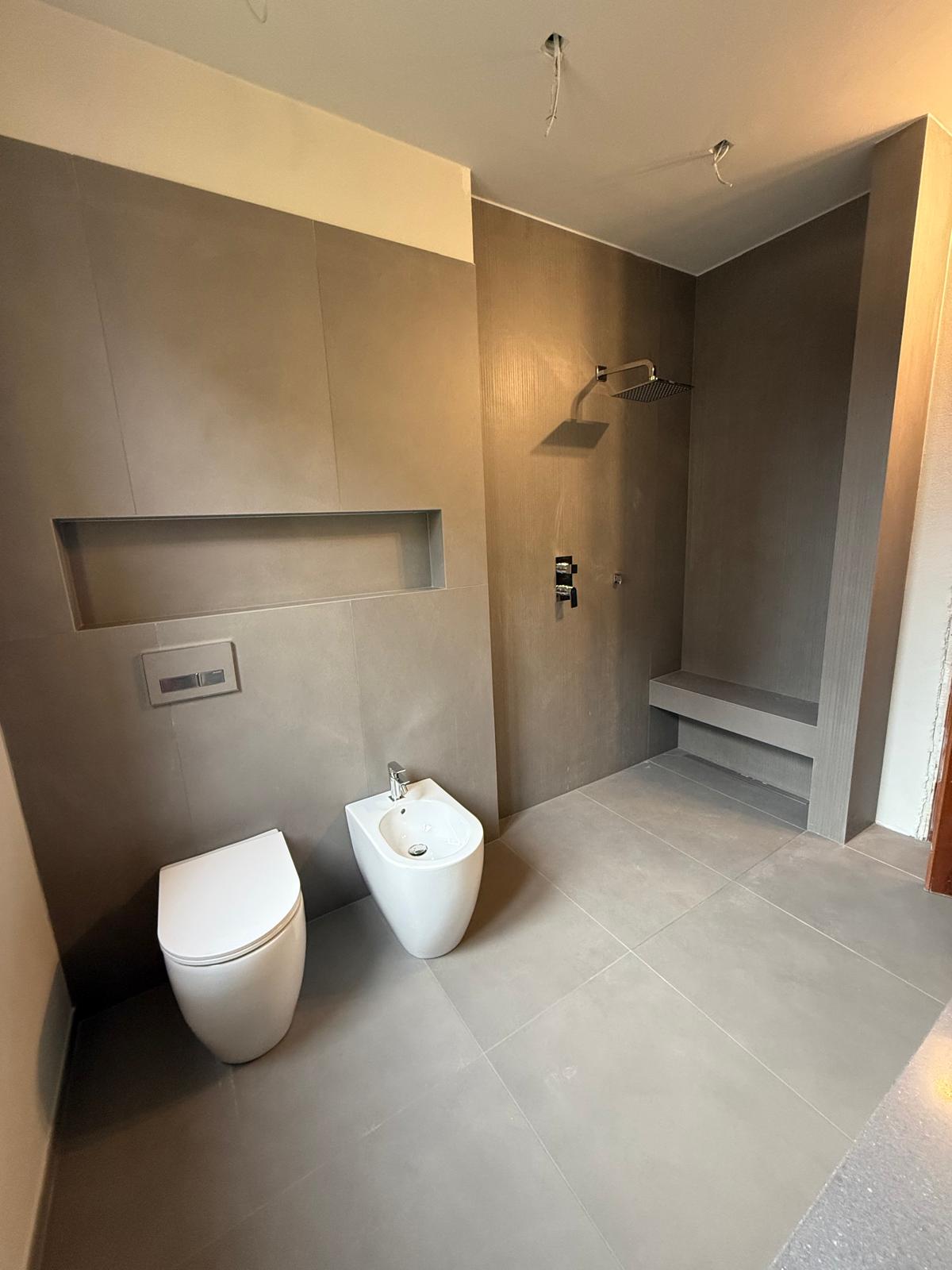 Bagno realizzato da Termoidraulica Fiku