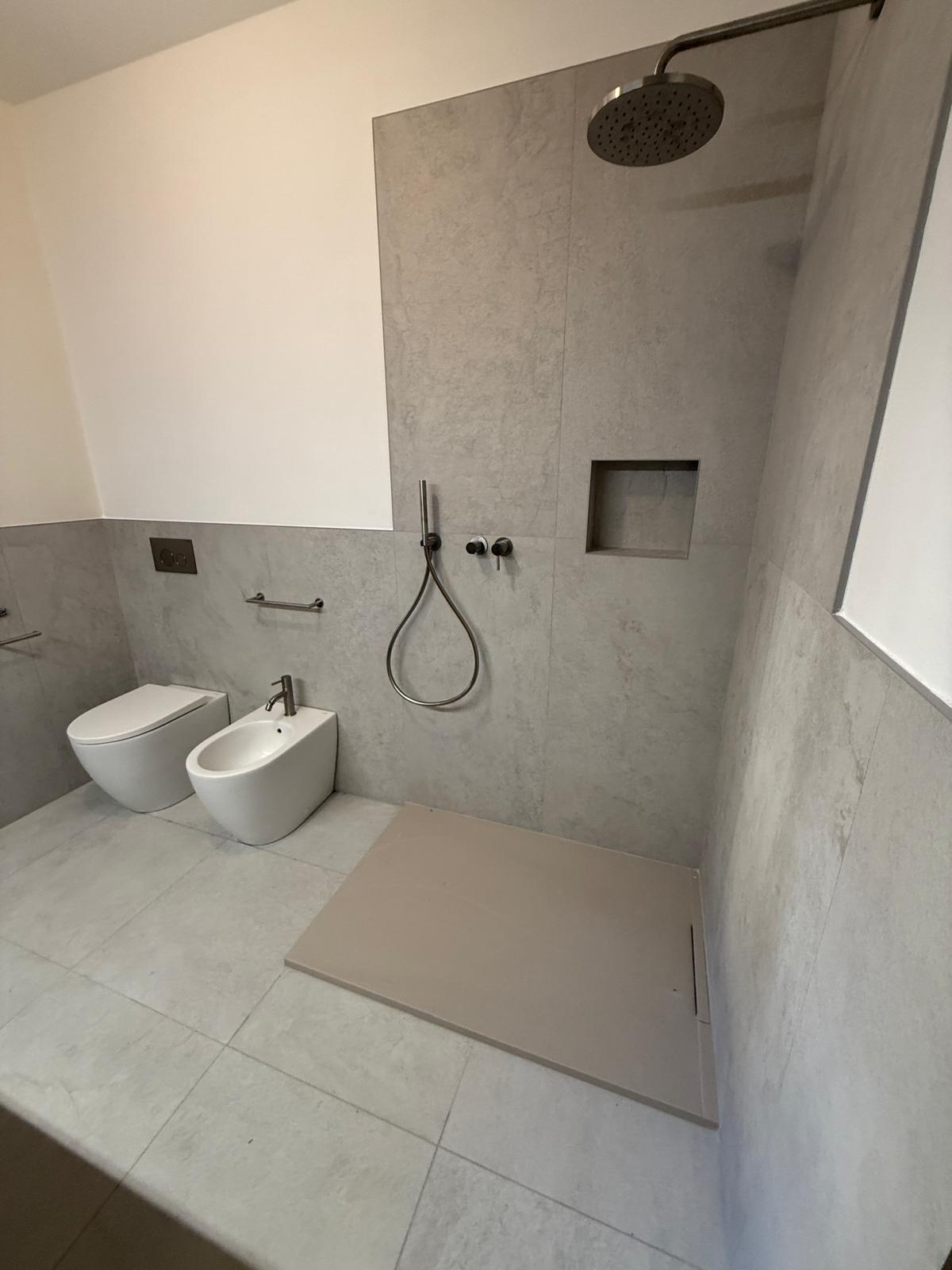 Intervento bagno con finiture curate